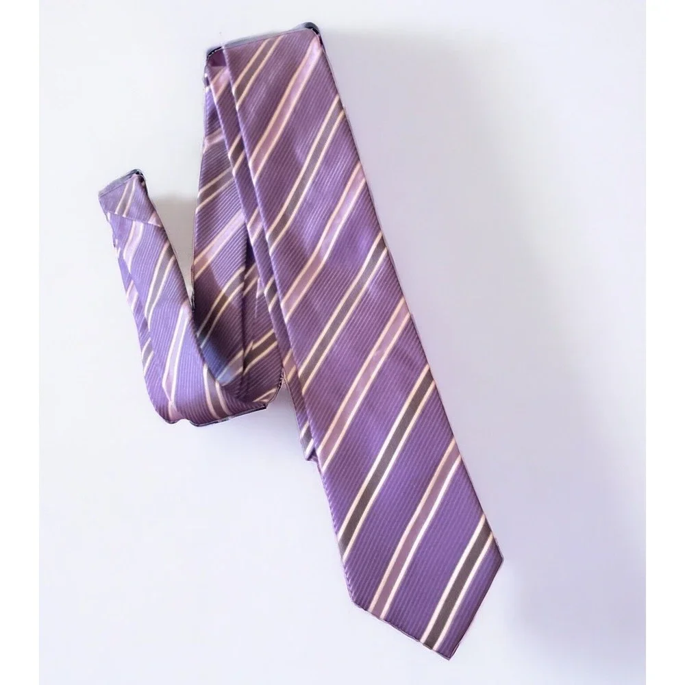 BOSS Hugo Boss Men’s 100% Silk Purple Striped 3” Tie Necktie Made in Italy